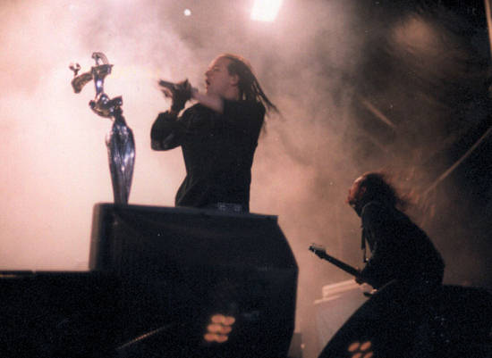 Korn en Paredes de Coura 2002. Foto: Xurxo Lago. ( Journey : General de La Factoría del Ritmo 14 ) ( Varios : General de La Factoría del Ritmo 14 )