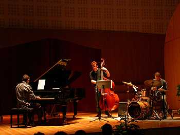 Juraj KalÁsz Trio