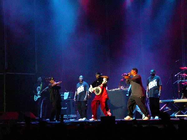 Public Enemy ( Festimad 03 : Una gran fiesta musical, 30 y 31 de mayo 2003 )