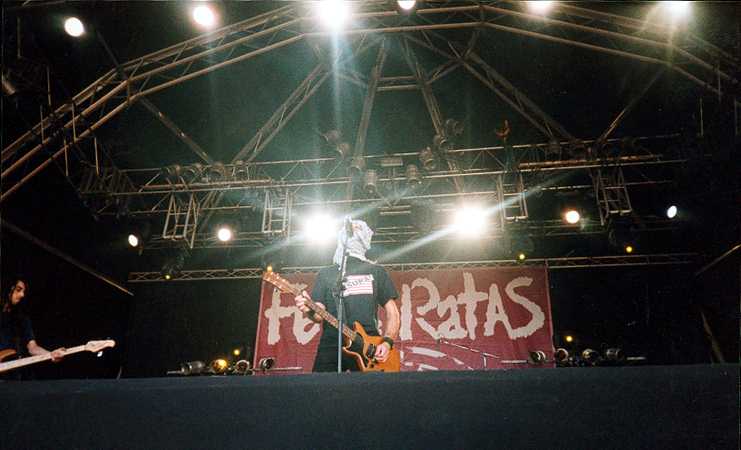 Fe de Ratas ( ViÑa Rock 2003 : Batiendo Records )