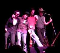 Dato pendiente ( Elliott Murphy and the Rainy Season Band : Strings of the Storm TOUR 20037/11/03 KAFE ANTZOKIA , BILBO )