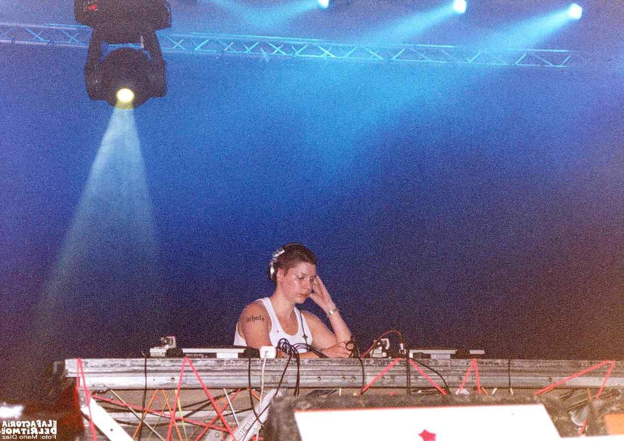 Miss Kittin. Foto: Mario Díaz ( Fib 2003 : Se consolida como uno de los grandes festivales europeos. )