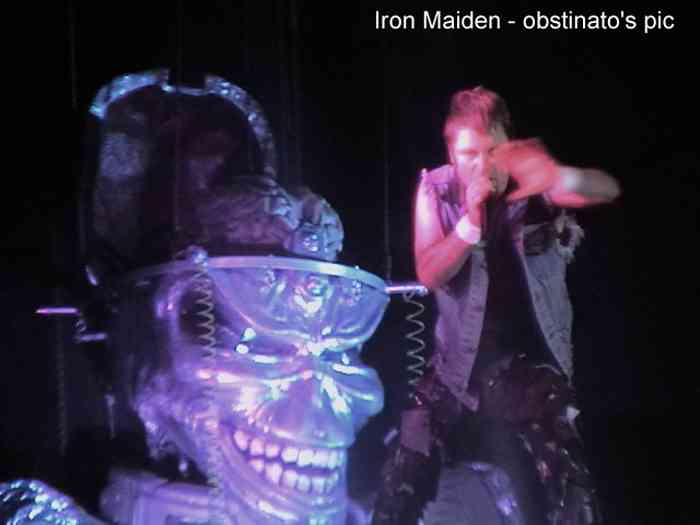 Iron Maiden. Foto: J.F.Fernández de Guevara Ferri ( Festival Metalmanía 2003 : LA FACTORIA DEL RITMO 16 )