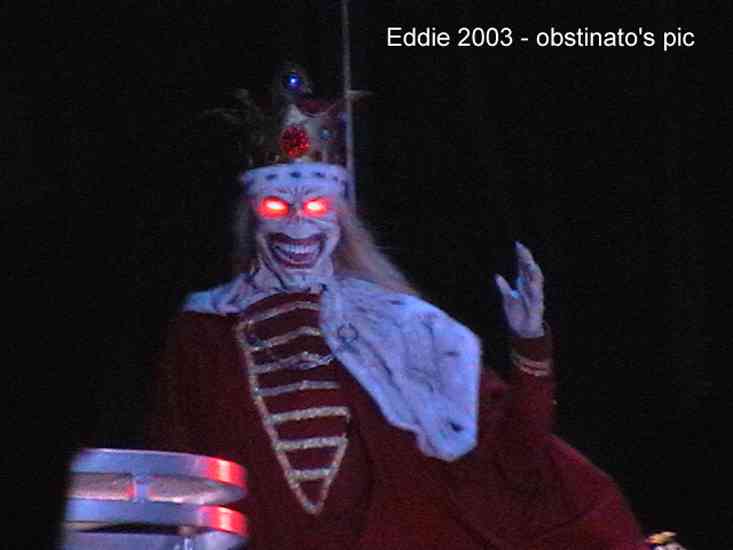 Iron Maiden. Foto: J.F.Fernández de Guevara Ferri ( Festival Metalmanía 2003 : LA FACTORIA DEL RITMO 16 )