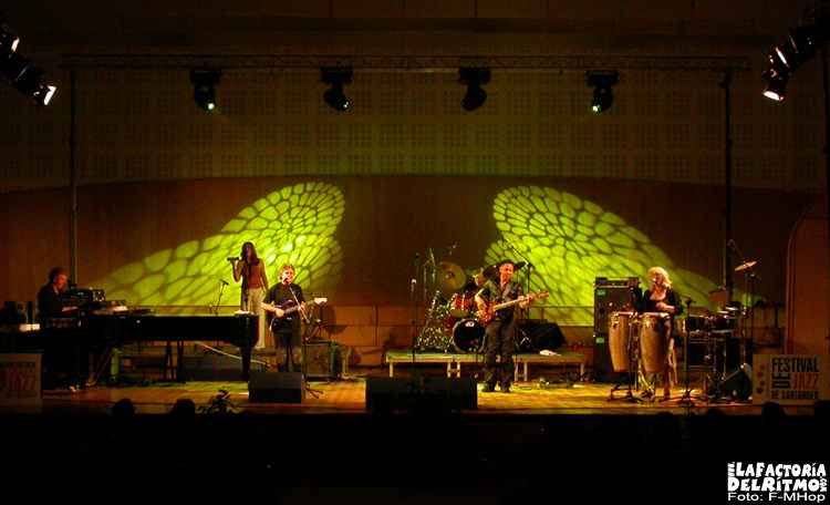 Shakatak. 24/04/2004. ( Festival De Jazz De Santander : Jazz es primavera 2004 )