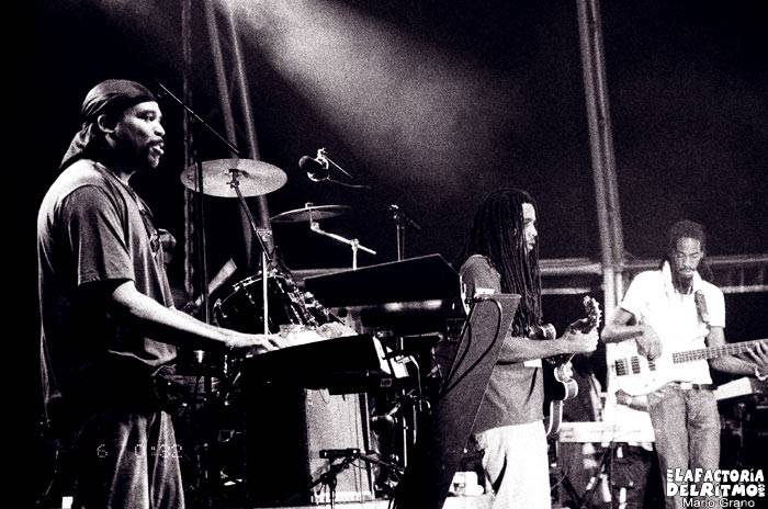 BLACK UHURU (FEAT MICHAEL ROSE)