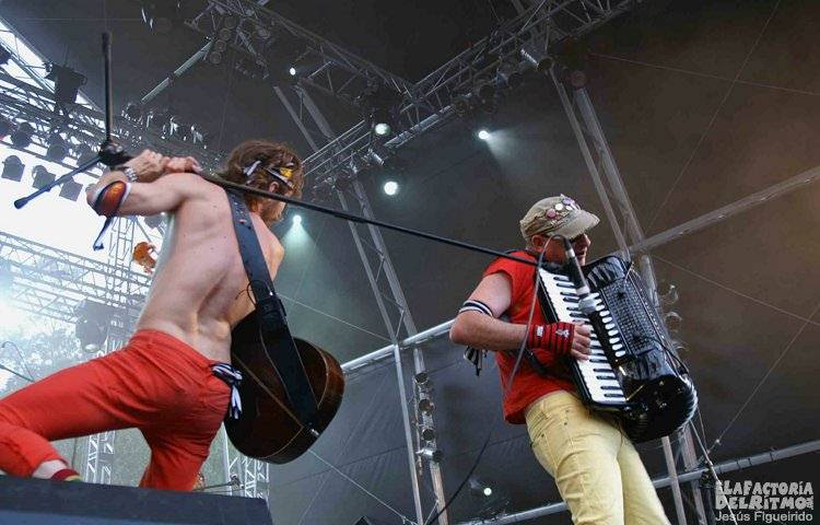 GOGOL BORDELLO