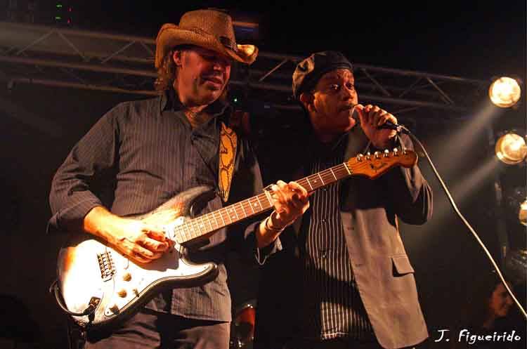 VARGAS BLUES BAND