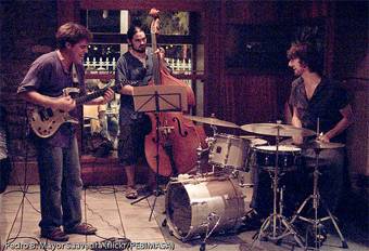 Nervermind Trio