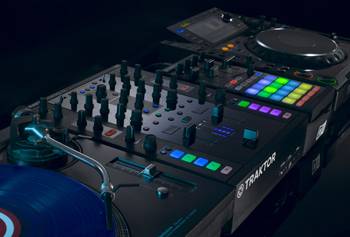 Traktor Kontrol Z2