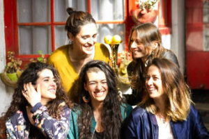 Maruja Limón : Adaptar la música tradicional al presente es algo positivo