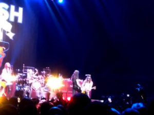 Myles Kennedy and The Conspirators, Slash : El mago de la chistera