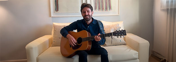 Fernando Furones : Entre dos mundos