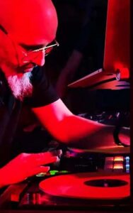 DJ Chavez : Intuición creativa.