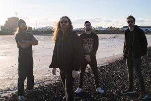The Golden Lips : Directo energético.