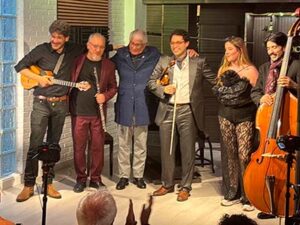Dicappo Music : Exitosa inauguración de la galería musical Dicappo Music en Santander.