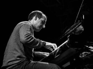 Bobby Martínez New Sextet : Vitalidad y memoria.