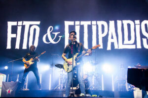 Fito &amp; Fitipaldis : El ‘aullido’ de Fito & Fitipaldis retumbó ferozmente en Fuengirola.